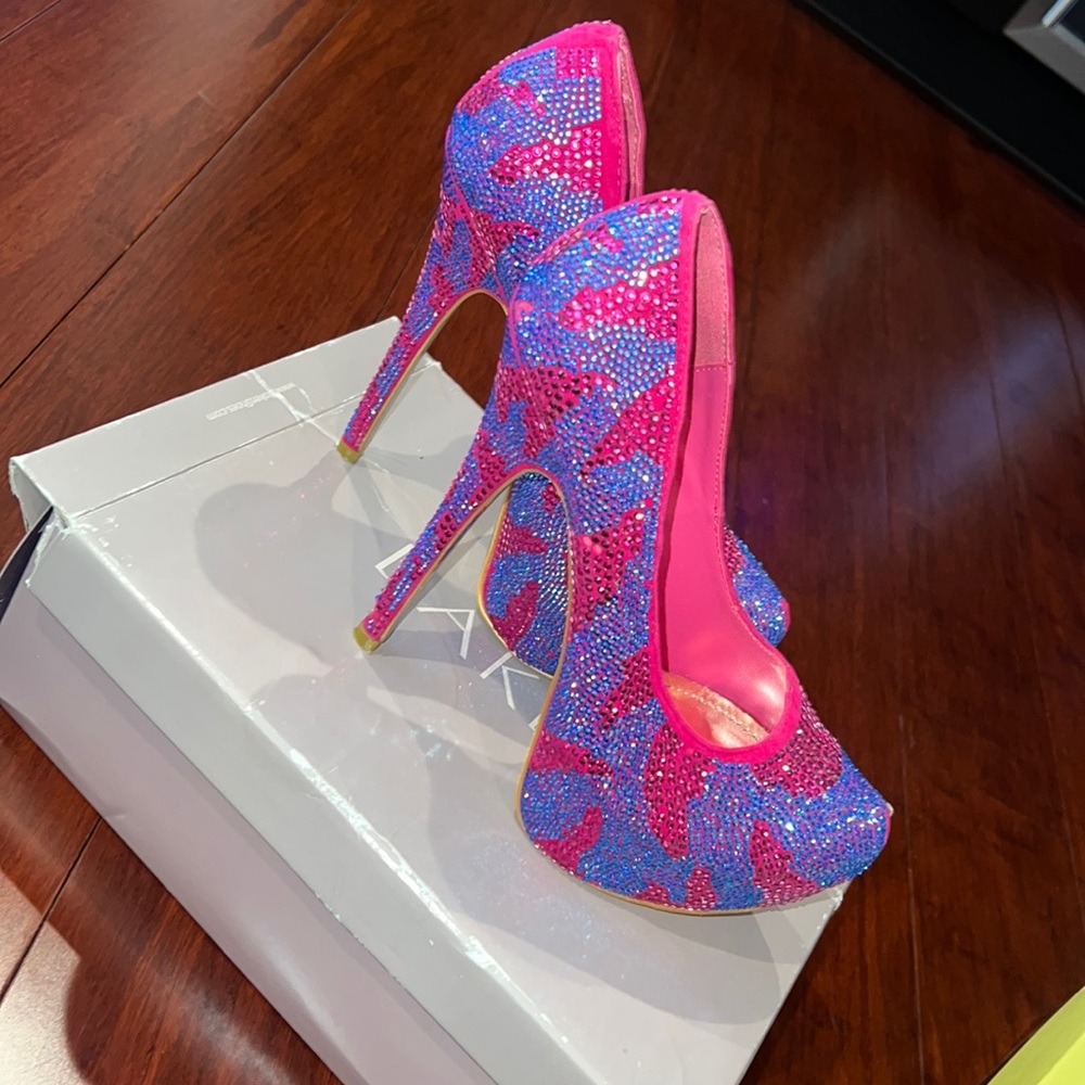 Alba high heels